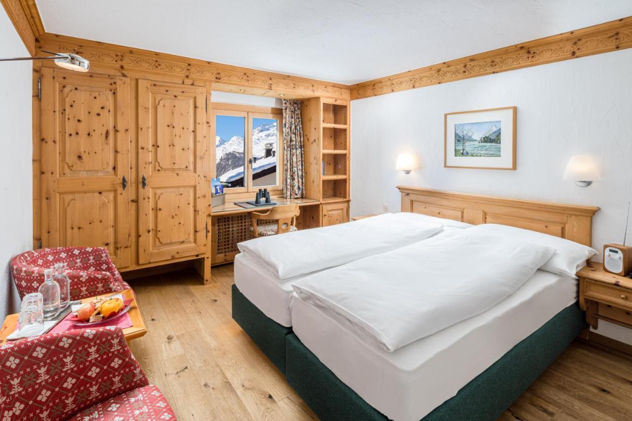 Hotel Chesa Randolina Sils Maria Bagian luar foto
