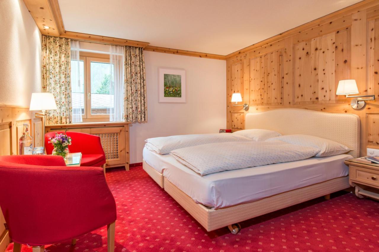 Hotel Chesa Randolina Sils Maria Bagian luar foto