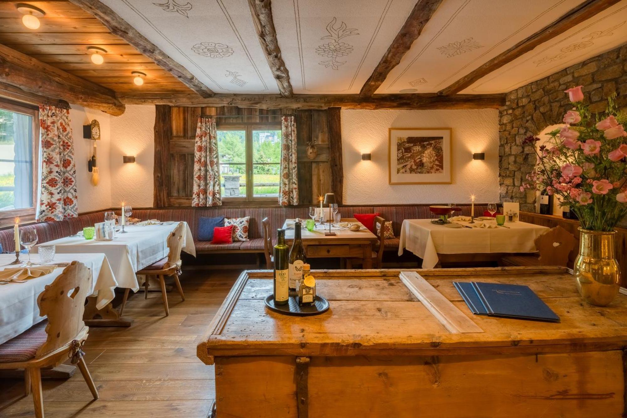 Hotel Chesa Randolina Sils Maria Bagian luar foto