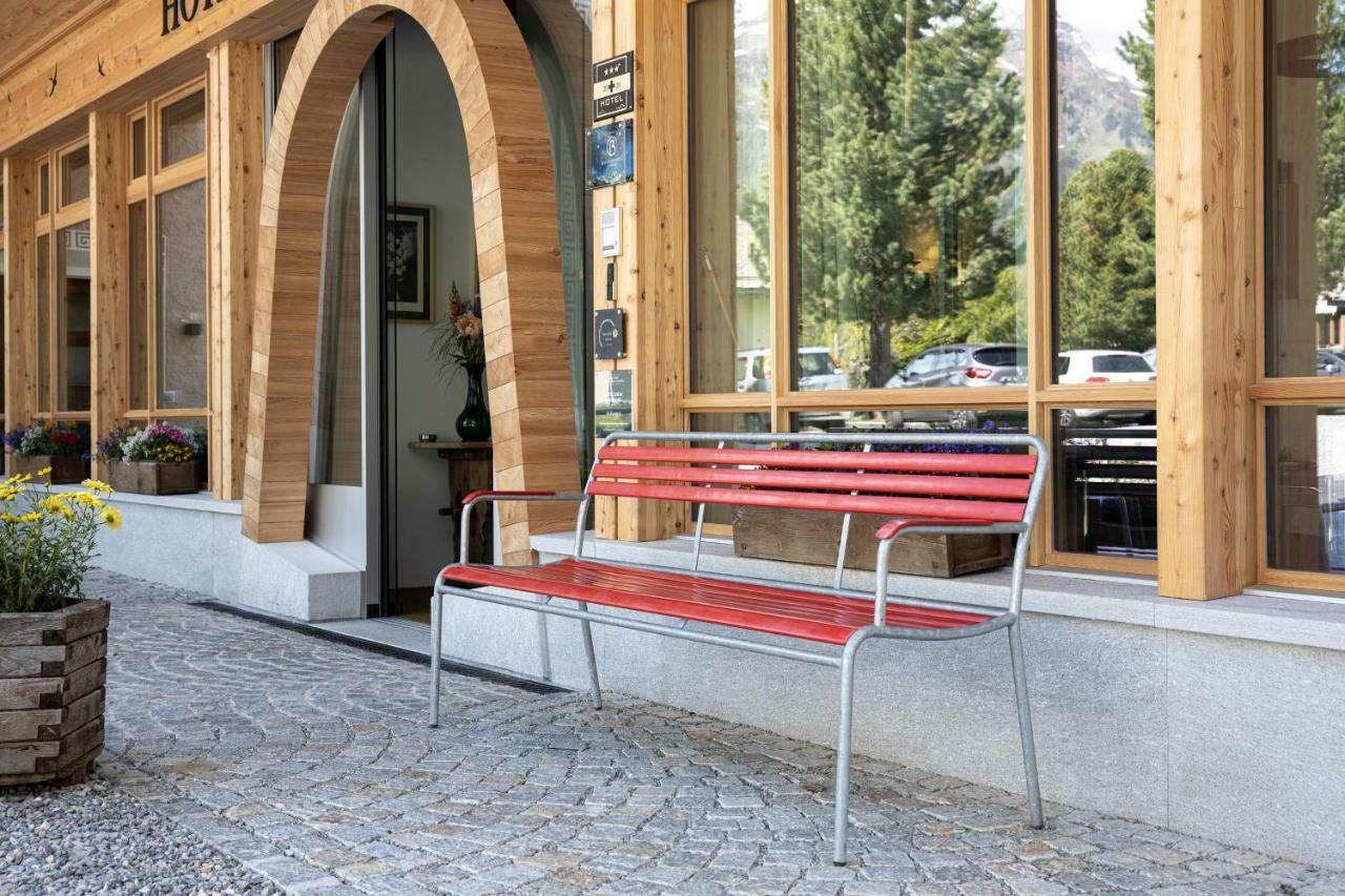 Hotel Chesa Randolina Sils Maria Bagian luar foto